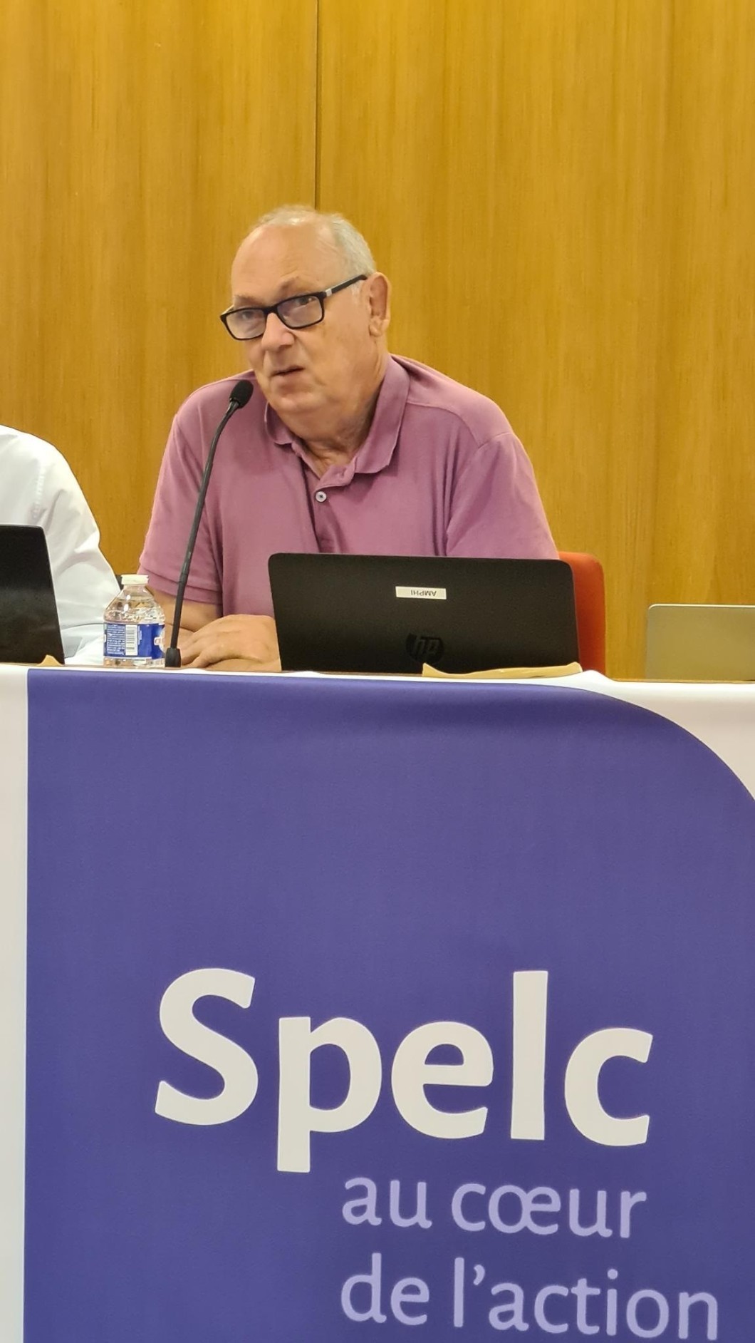Jean-Louis Stalder pour le service juridique.